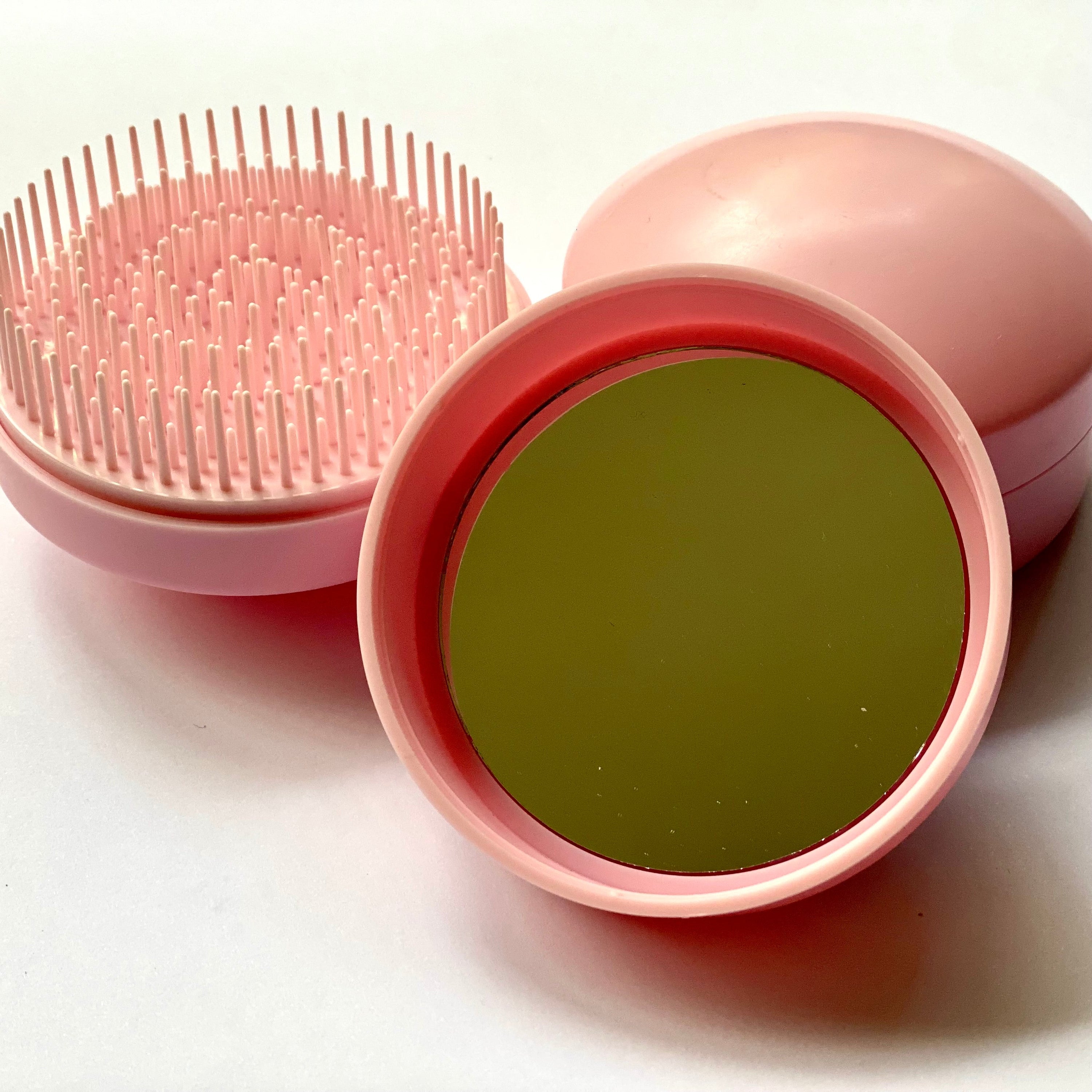 PACK CRECIMIENTO, ANTIQUIEBRE Y VITAMINA C: shampoo+ bálsamo maqui + peine antiquiebre de REGALO